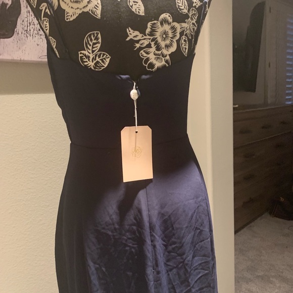 Wayf floor length formal gown.  NWT - Picture 5 of 7